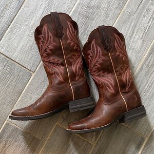 Ariat Women’s Square Toe Cowboy Boots